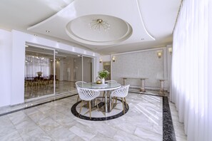Lobby - Akoya Resort (Mylopotamos)