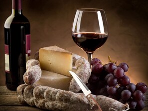 Apartment, 3 Schlafzimmer (eleD) | Wohnbereich | Flachbildfernseher