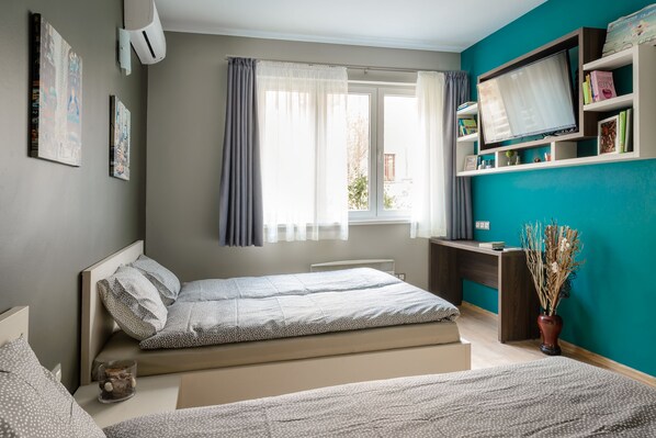 City Apart Daire, Bahçe Manzaralı | 2 yatak odası, odada kasa, ayrı ayrı dekore edilmiş, ayrı ayrı döşenmiş 