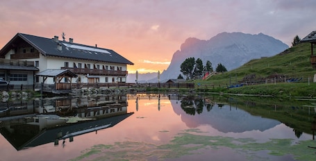 Front of property. Mahlknechthuette Seiseralm