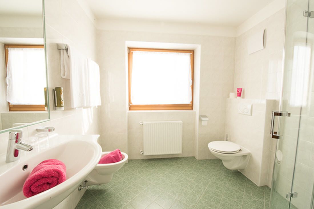 Comfort Double Room | Bilik Mandi | Pancuran mandi 