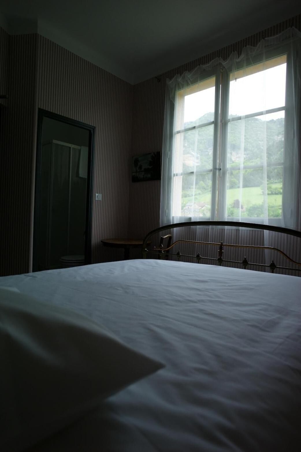 soundproofing, free cots/infant beds, free wifi, bed sheets