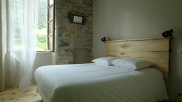 Geluiddichte muren, gratis babybedden, gratis wifi, beddengoed