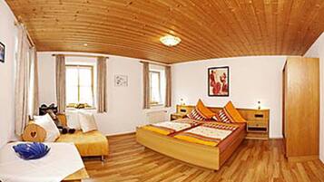 Apartment (6) | In-room safe, soundproofing, rollaway beds, free WiFi