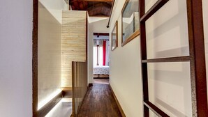 Ảnh chưa phân loại, 2 trong số 25 ảnh, nút