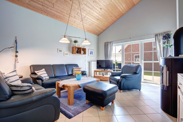3 bedrooms, individually decorated