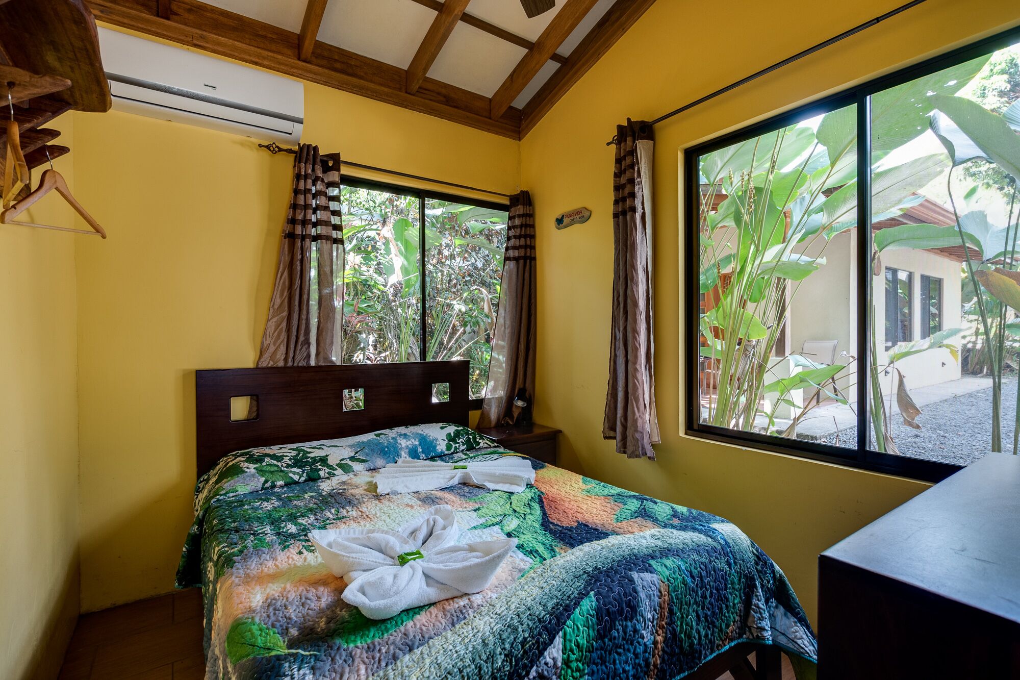 townhome, 2 bedrooms, garden view | egyptian cotton sheets, premium bedding, iron/ironing board, free wifi