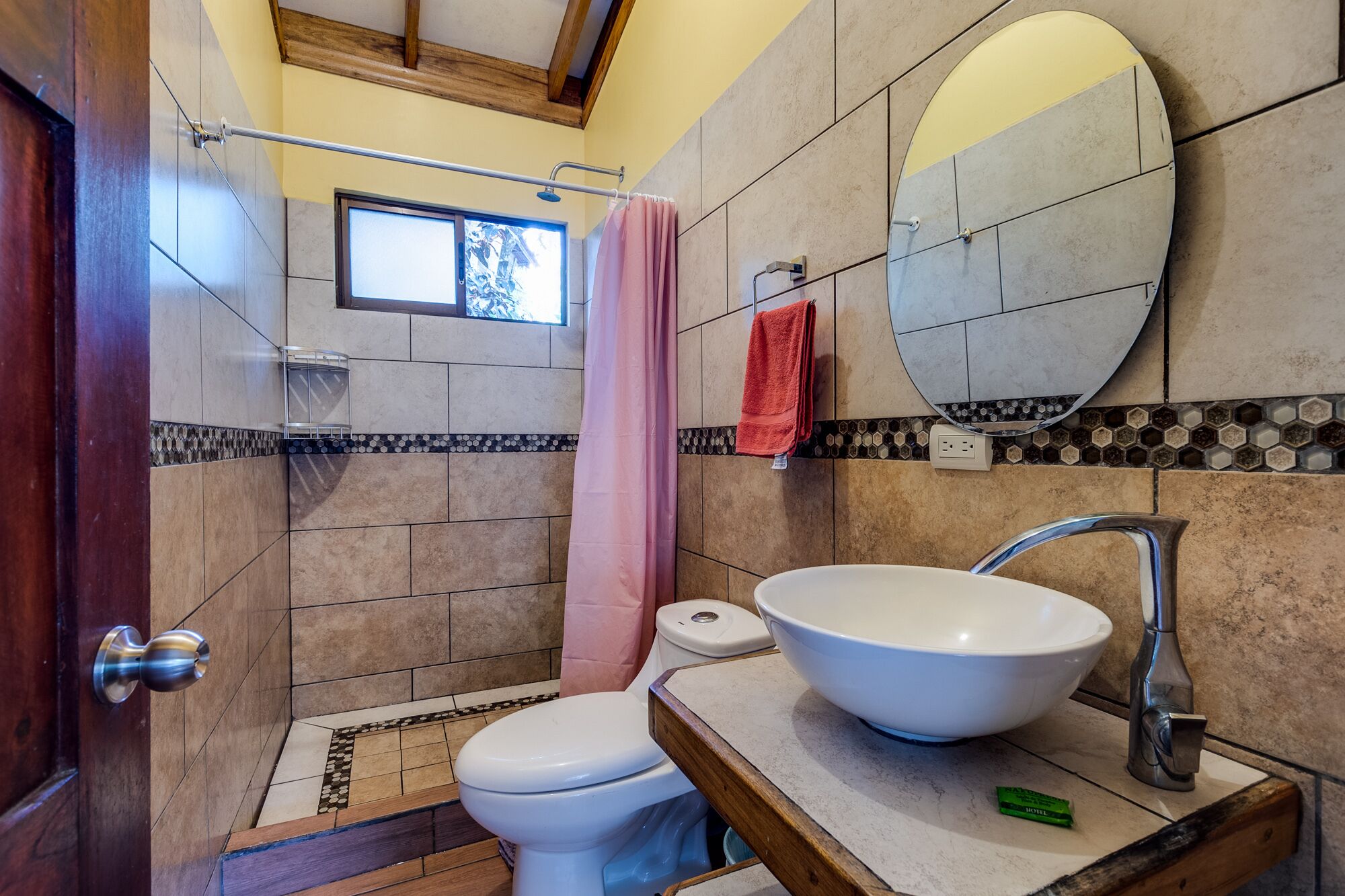 townhome, 2 bedrooms, garden view | bathroom | shower, rainfall showerhead, free toiletries, towels