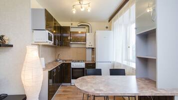 Apartment, 1 Schlafzimmer | Eigene Küche | Kühlschrank, Mikrowelle, Ofen, Herdplatte