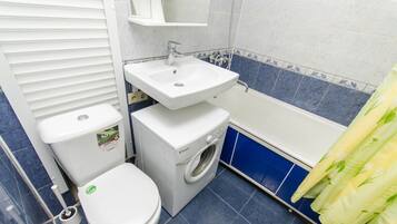 Apartment, 1 Schlafzimmer | Badezimmer | Duschwanne, Komfortbadewanne, kostenlose Toilettenartikel, Haartrockner