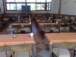 Breakfast, lunch, dinner served; Turkish cuisine  - Palmiye Hotel (Manavgat)