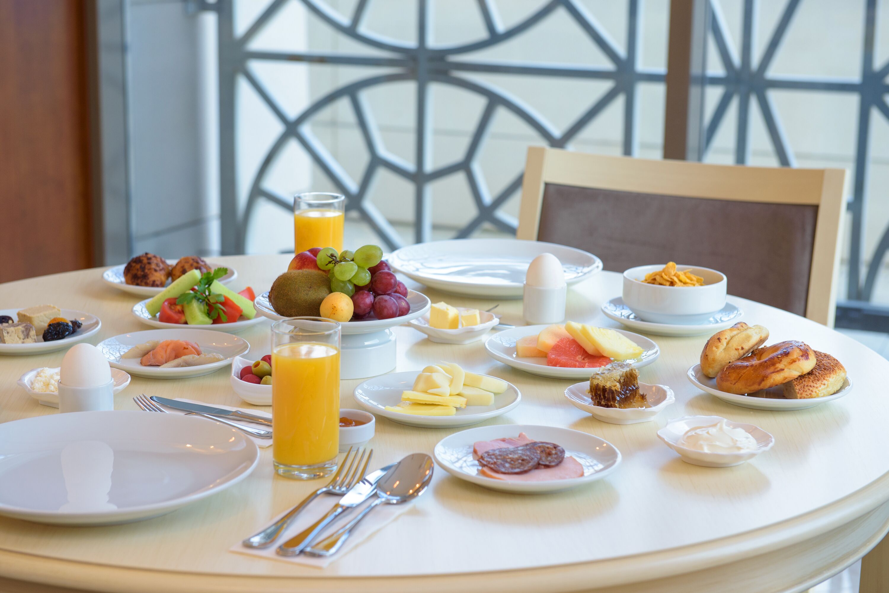 daily buffet breakfast (gel 50 per person)