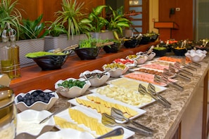 Daily buffet breakfast (GEL 50 per person) - The Grand Gloria Hotel (Batumi)
