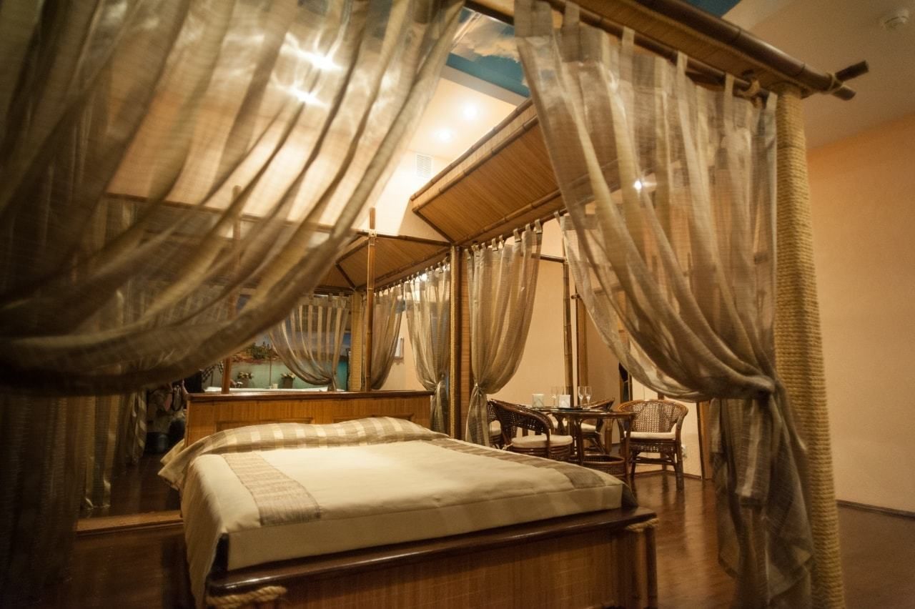 Minibar, individually decorated, desk, iron/ironing board