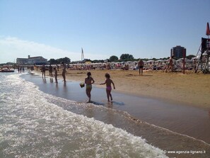 Beach nearby - Lignano cheap (Lignano Sabbiadoro)