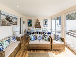 Lyxlägenhet - privat badrum (Ocean View) | Restaurang