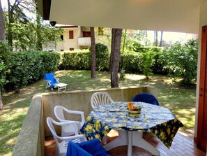 Apartment, 3 Bedrooms (beaD) | Terrace/patio - Lignano Riviera con 3 camere e giardino (Lignano Sabbiadoro)