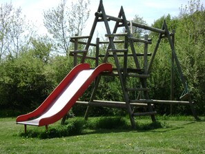Children’s play area – outdoor - Croix Blanche (Cellieu)