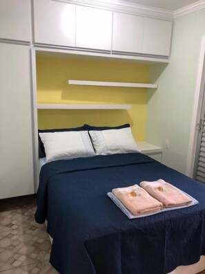 1 bedroom, desk, free WiFi, bed sheets