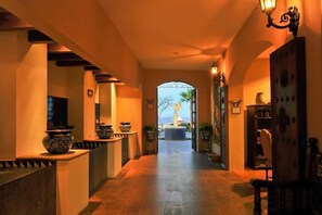 Hallway - Amazing View Studio + 24/7/365 Concierge Club (Cabo San Lucas)