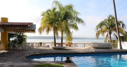 LA Casa MĂS Bonita DE Teques - 30 Personas