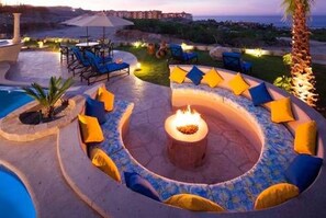Terrace/patio - Hacienda Residences, Private 3-bedroom Villa (Cabo San Lucas)