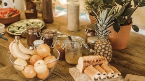 Alimentos y bebidas