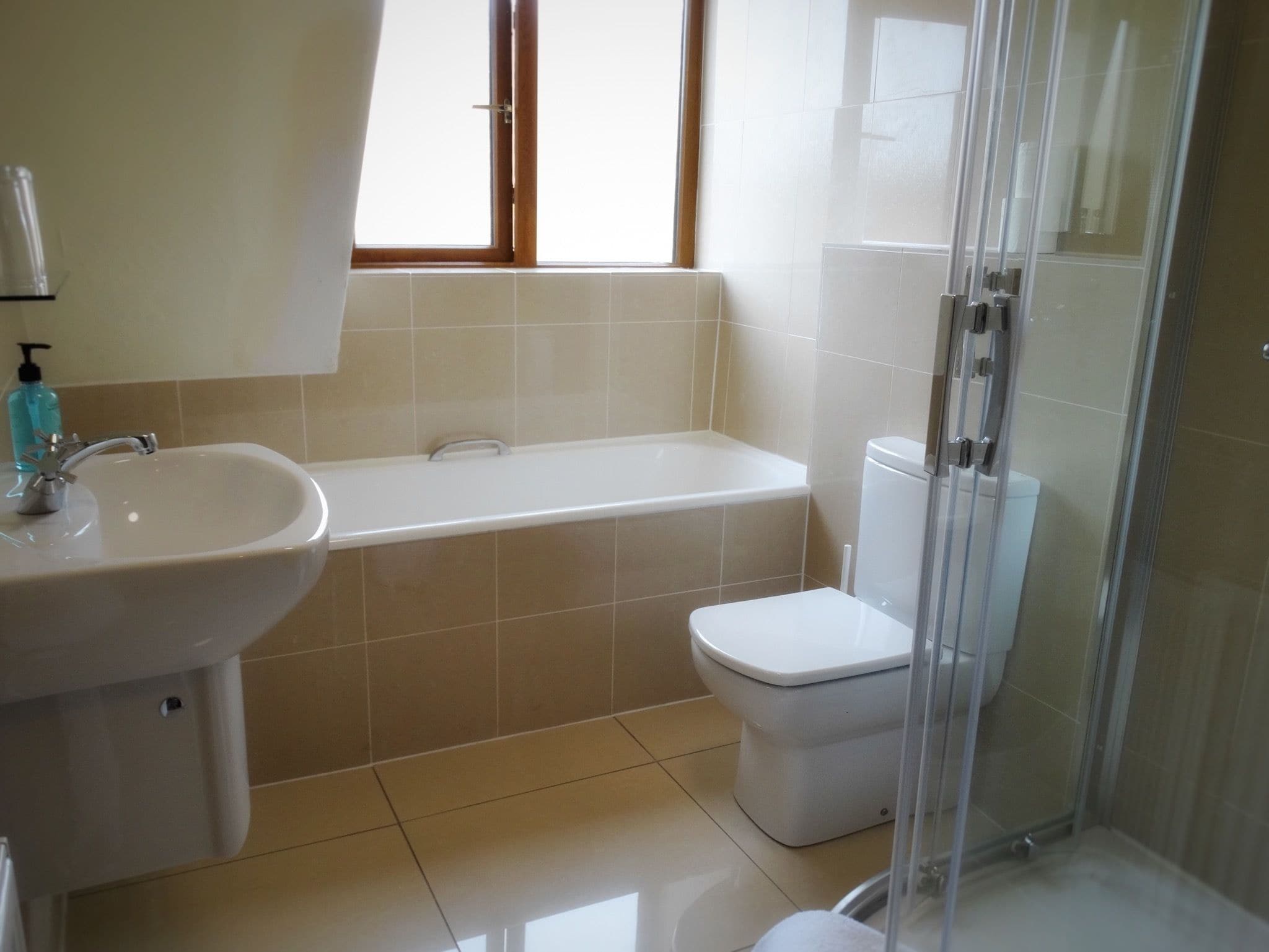 Family Room, Private Bathroom (Number 7, Non En Suite) | Bathroom | Towels