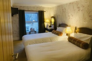 Standard Twin | Silitysrauta/-lauta, ilmainen Wi-Fi, vuodevaatteet