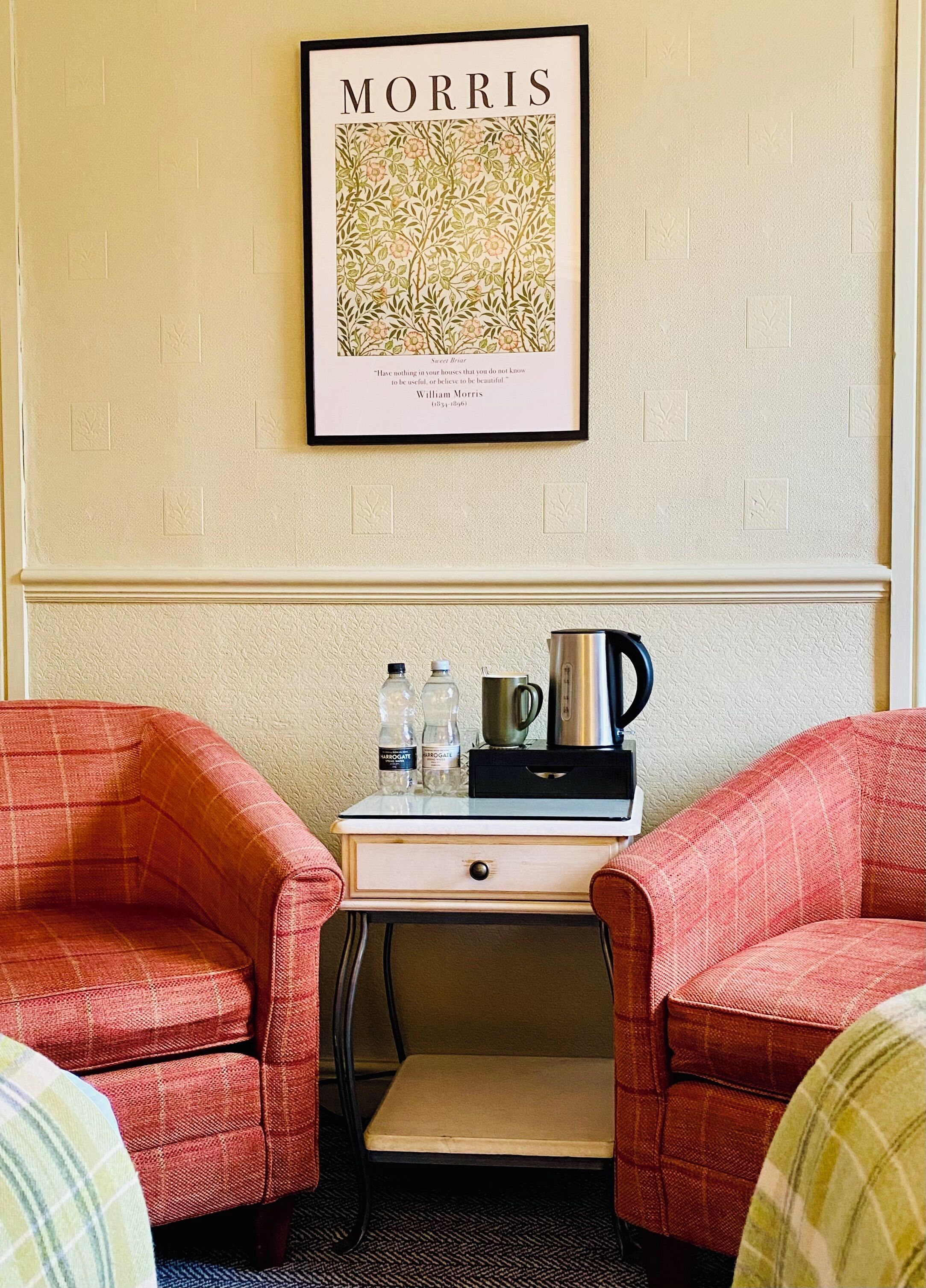 Superior Twin Room | Iron/ironing board, free WiFi, bed sheets