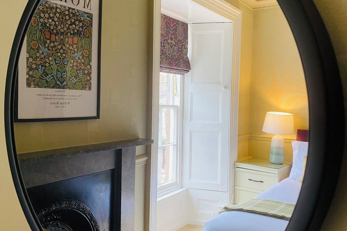 standard double | 1 bedroom, iron/ironing board, free wifi, bed sheets