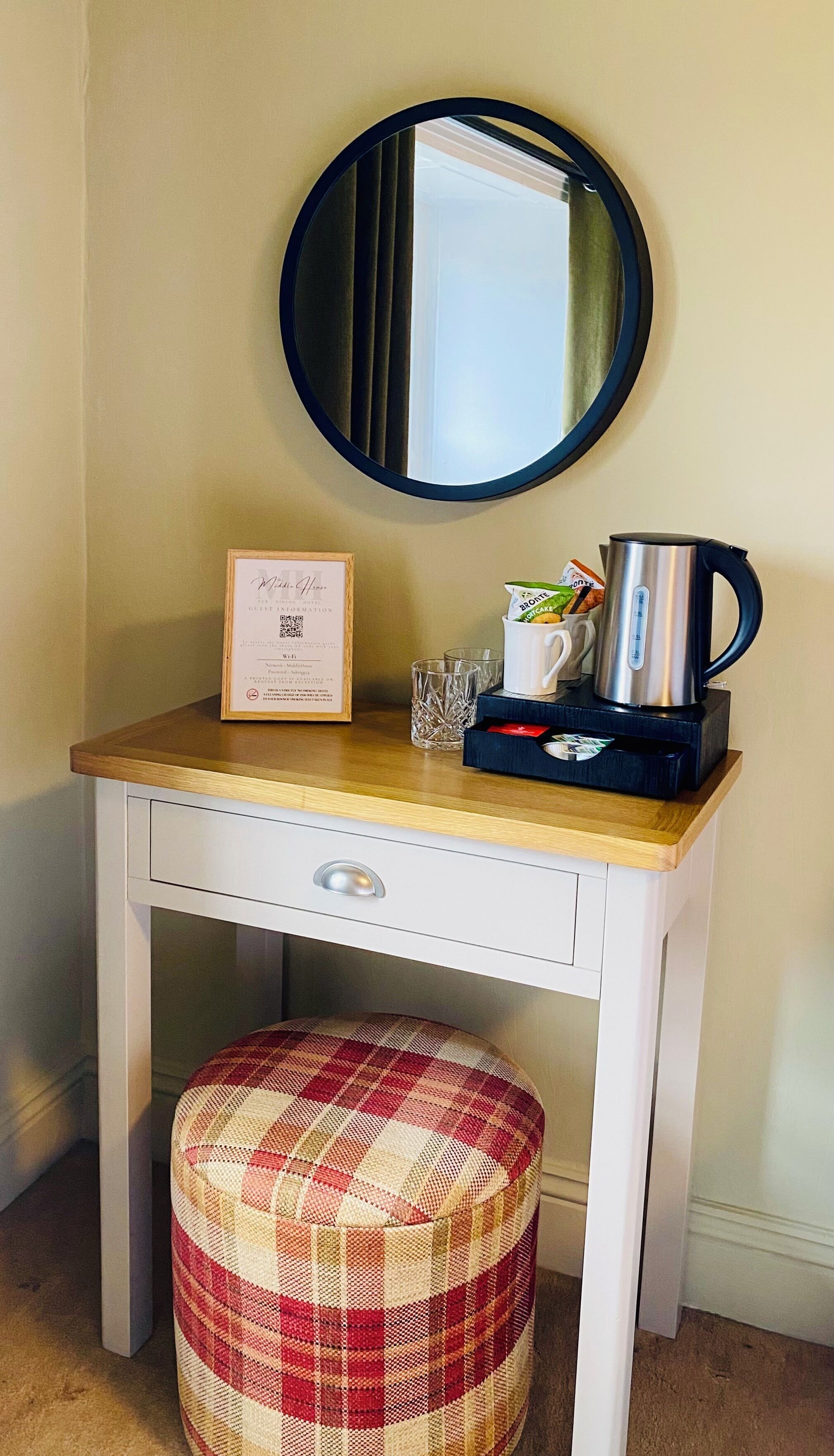 standard twin | 1 bedroom, iron/ironing board, free wifi, bed sheets