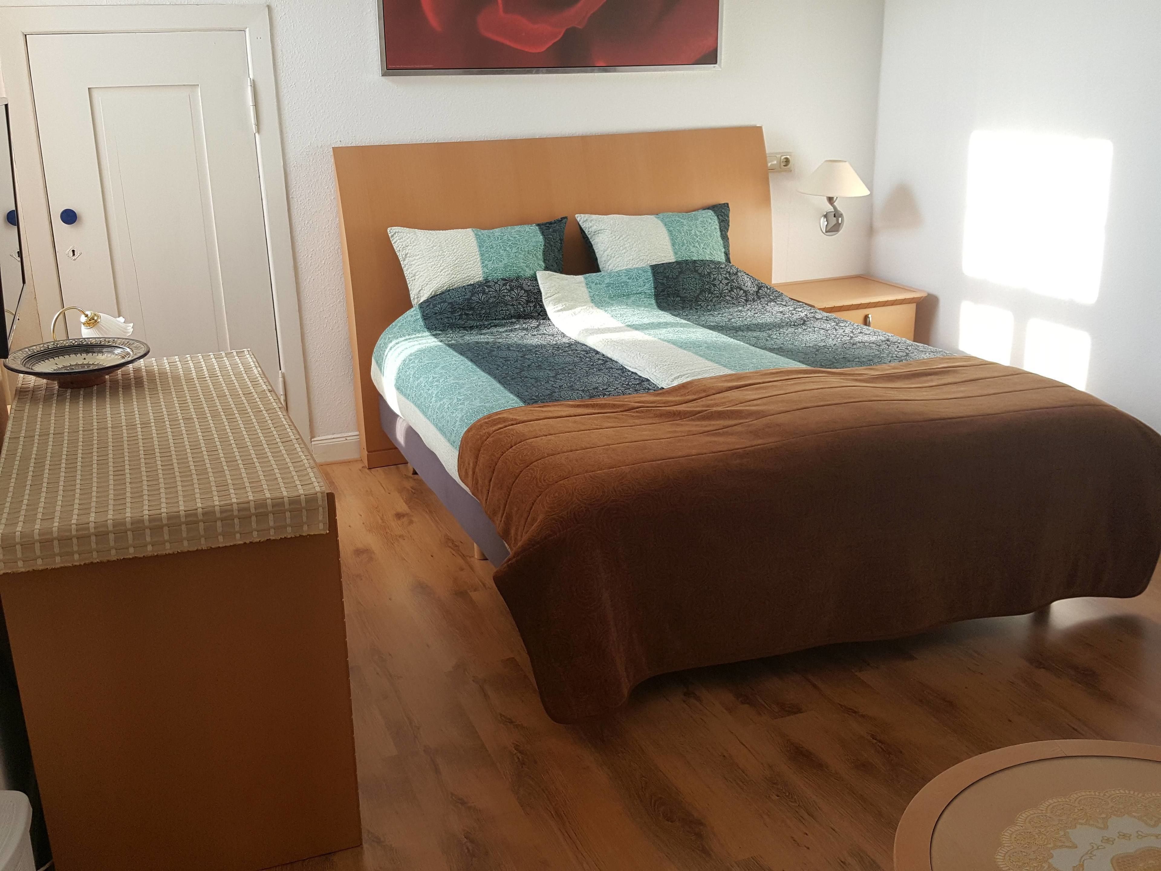 Grand Double Room, 1 Queen Bed (shared bathrooms) | Minibar, iron/ironing board, free WiFi, bed sheets