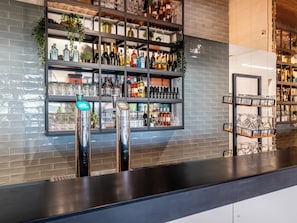 酒吧（店内）