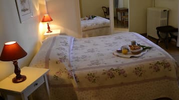 Desk, free cots/infant beds, free WiFi, bed sheets