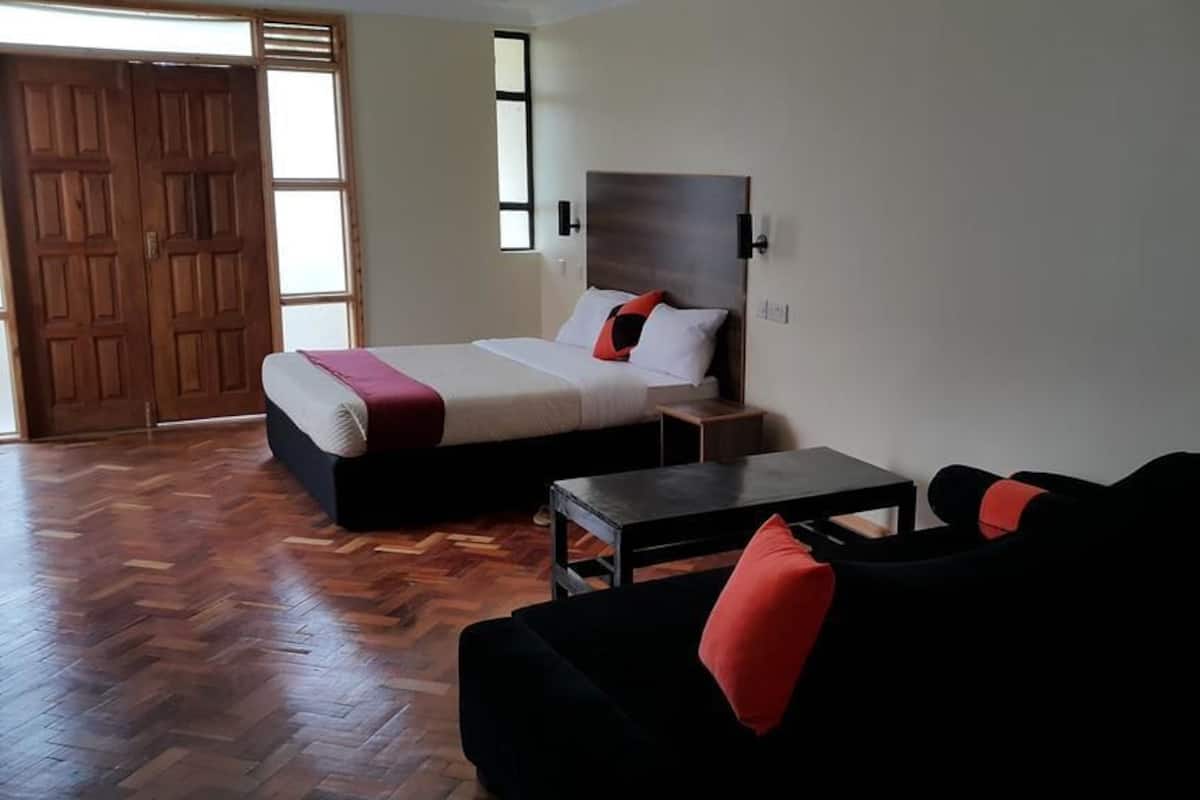 Deluxe kamer, 1 twee- of 2 eenpersoonsbedden | Luxe beddengoed, een minibar, een bureau, gratis wifi