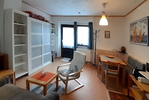 Apartment, Terrasse | Wohnbereich