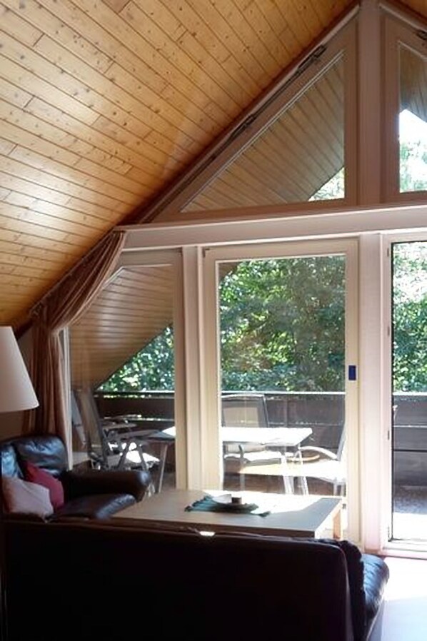 Apartment, 1 Schlafzimmer | Wohnbereich | Flachbildfernseher