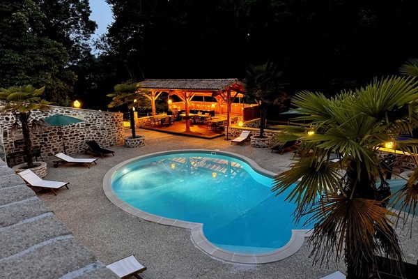 Outdoor pool, open 8:00 AM to 11:00 PM, pool umbrellas, pool loungers