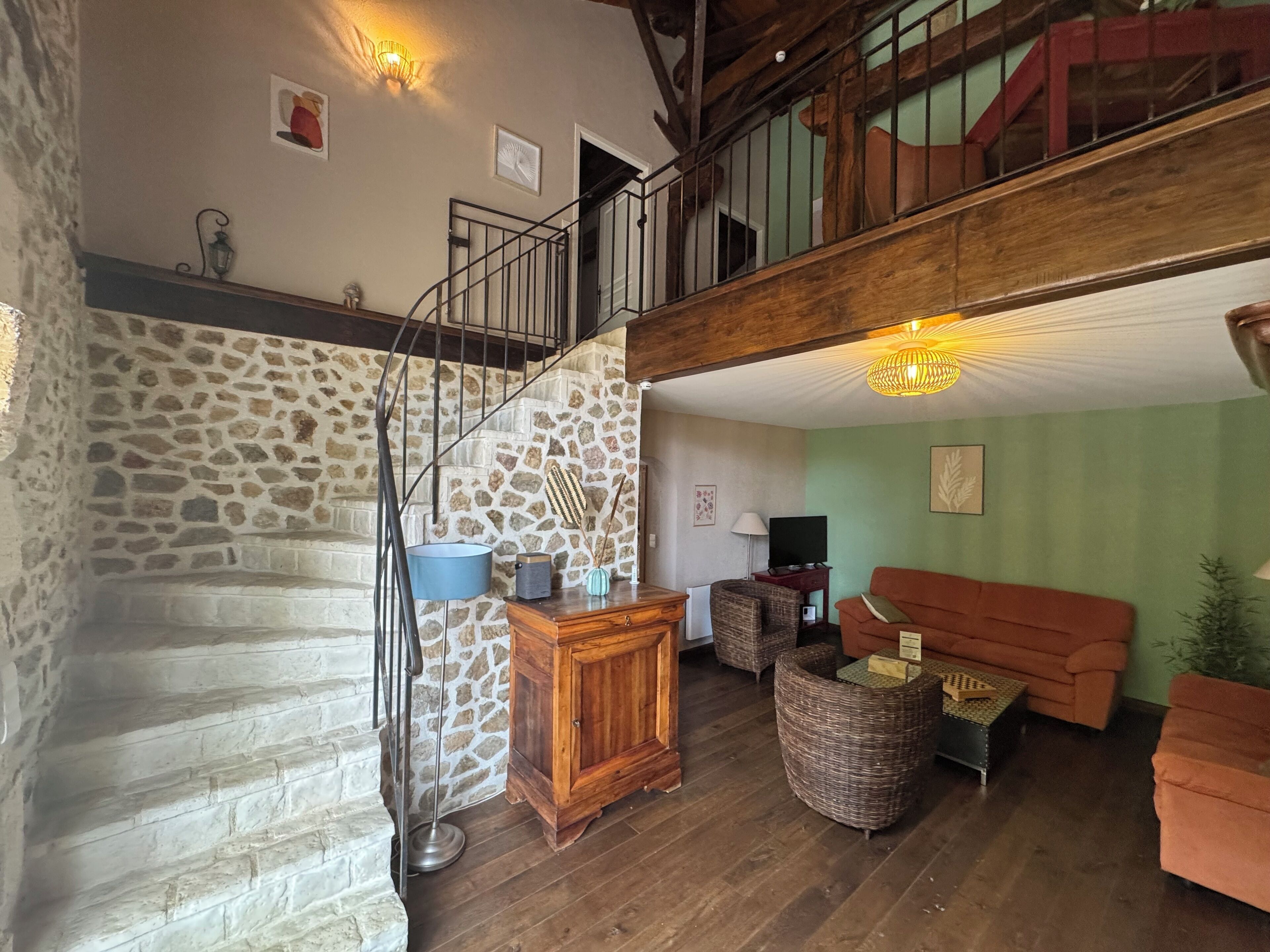 Appartement Duplex Confort, 2 chambres, terrasse, vue jardin | Coin séjour