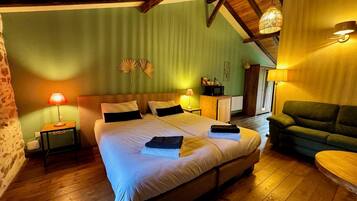Premium Double or Twin Room, 1 Double or 2 Twin Beds | Premium bedding, in-room safe, individually decorated