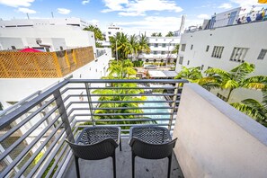 Deluxe Room, 2 Double Beds, Balcony | Balcony