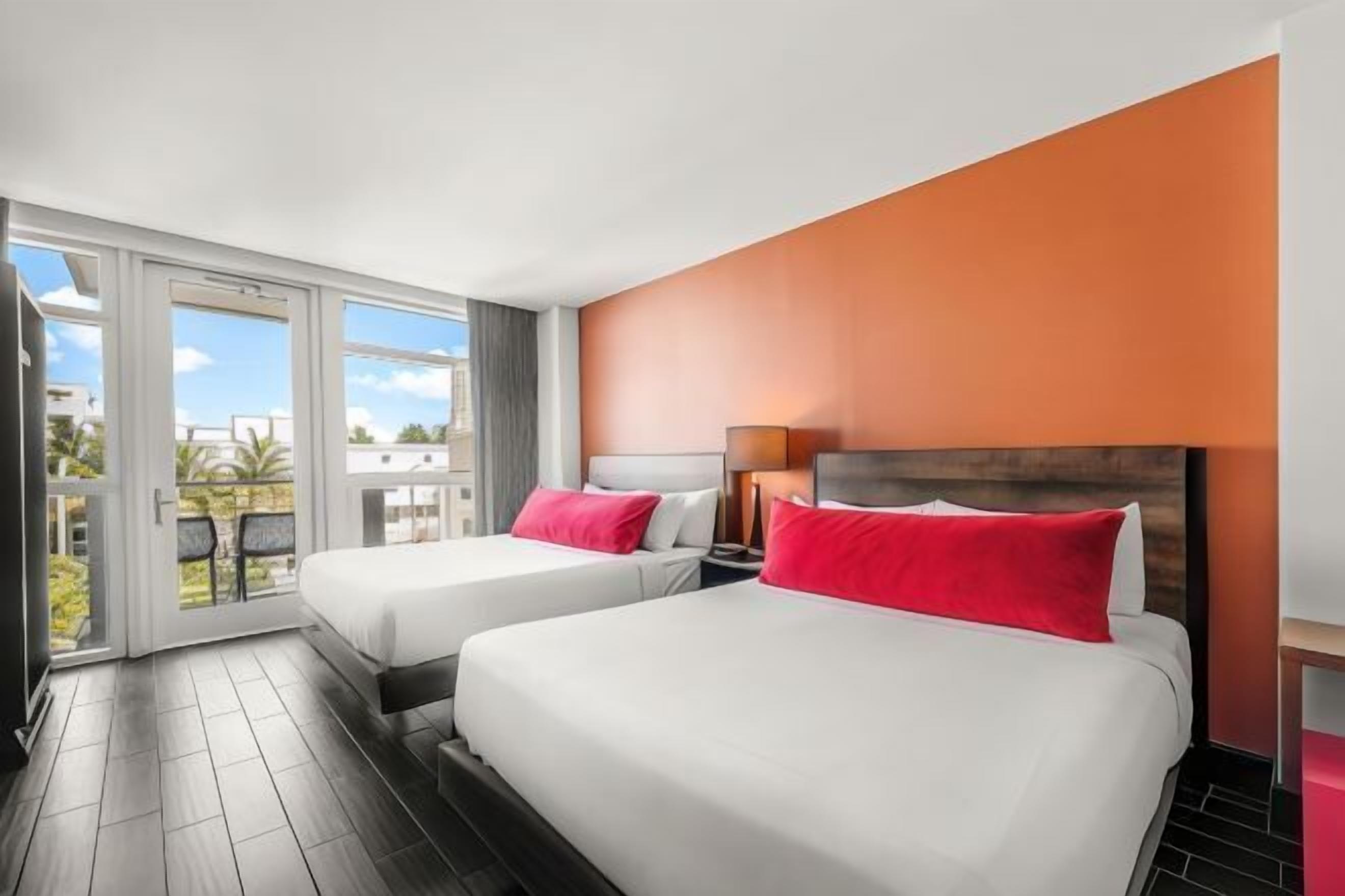 Hypo-allergenic bedding, minibar, in-room safe, desk