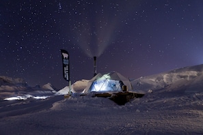 Double Room (Hot Igloo) | Bed sheets