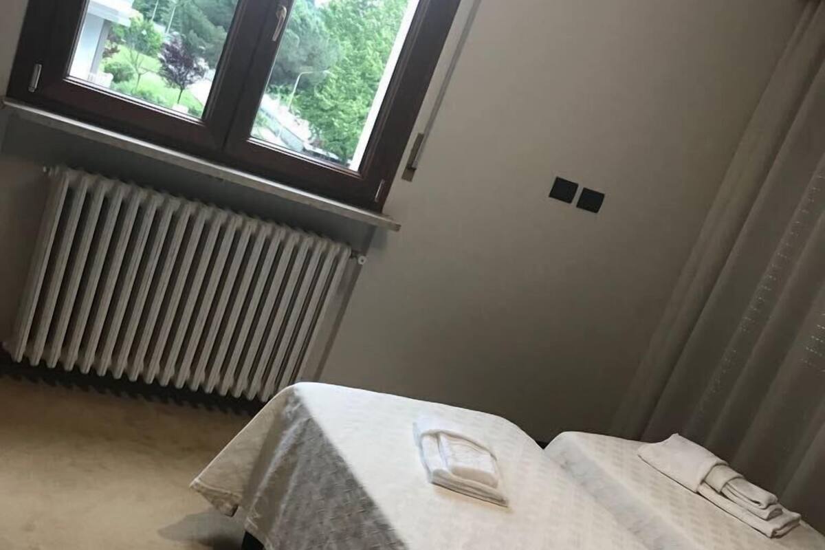 Habitación individual | Sistema de insonorización y cunas o camas infantiles gratuitas