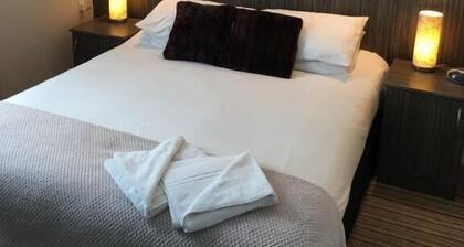 Glenheath Hotel