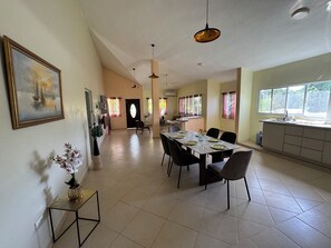 Comfort Condo, 3 Bedrooms, 2 Bathrooms | Living area | Flat-screen TV
