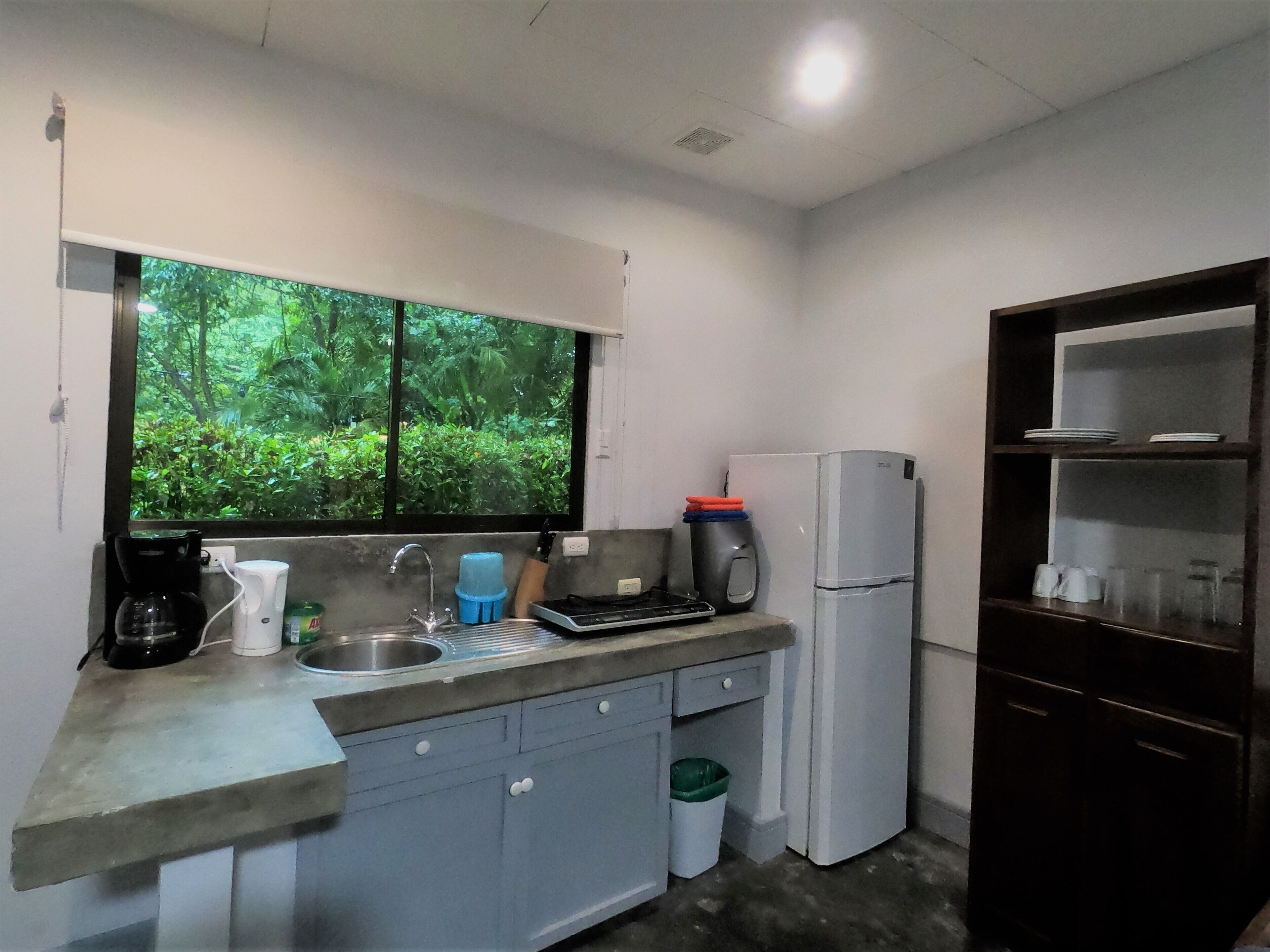 deluxe studio (swell) | in-room safe, free wifi, bed sheets