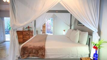 Caja de seguridad en la habitación, wifi gratis y ropa de cama