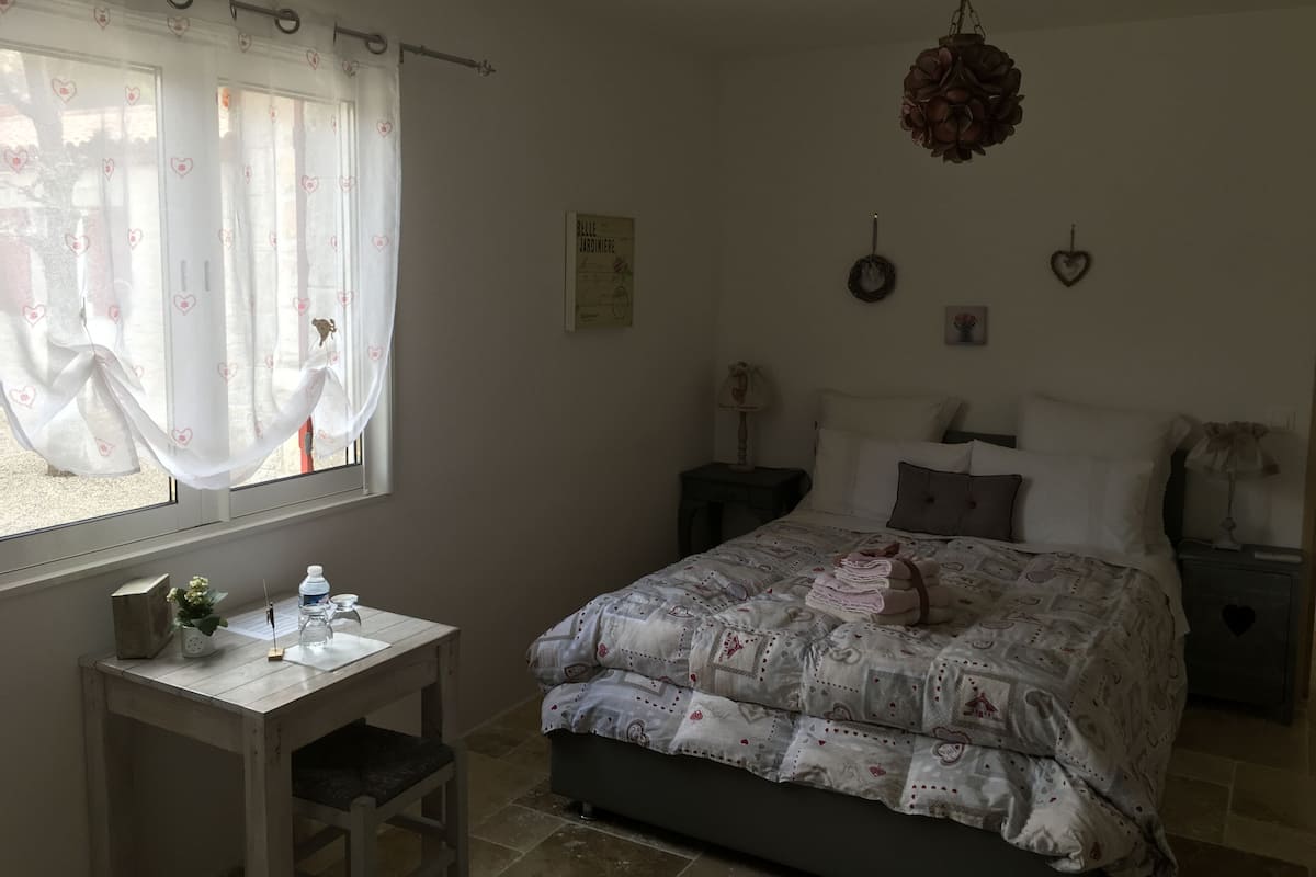 Comfort Double Room, Ensuite, Park View | Wi-fi